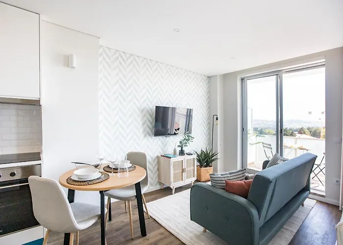 Apartmán Elegant W/ Ac & Balcony By Lovelystay