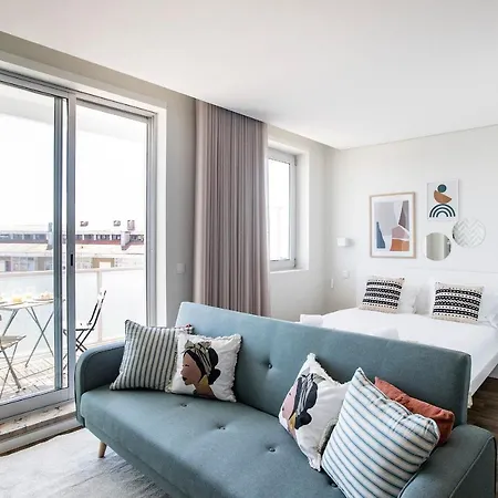 Lejlighed Elegant W/ Ac & Balcony By Lovelystay *