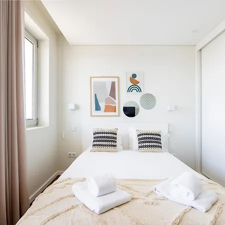 Elegant W/ Ac & Balcony By Lovelystay Lejlighed Porto