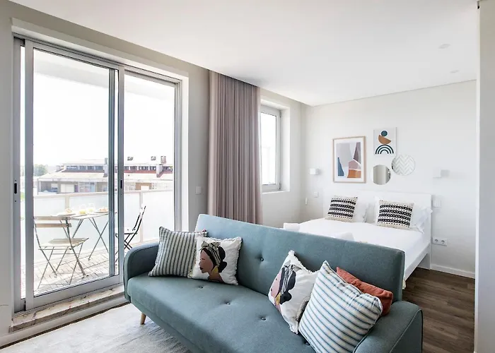 Appartamento Elegant W/ Ac & Balcony By Lovelystay *