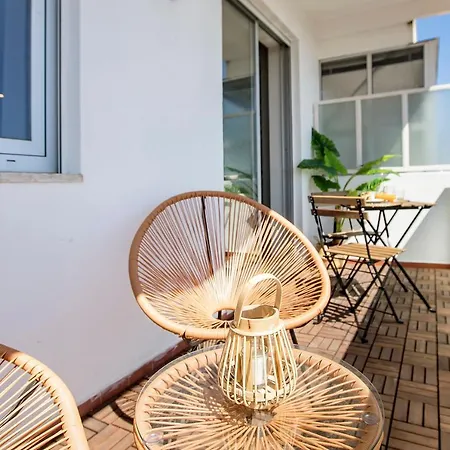 דירה Elegant W/ Ac & Balcony By Lovelystay