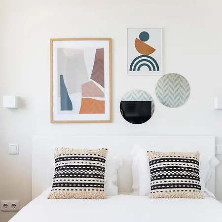 דירה Elegant W/ Ac & Balcony By Lovelystay