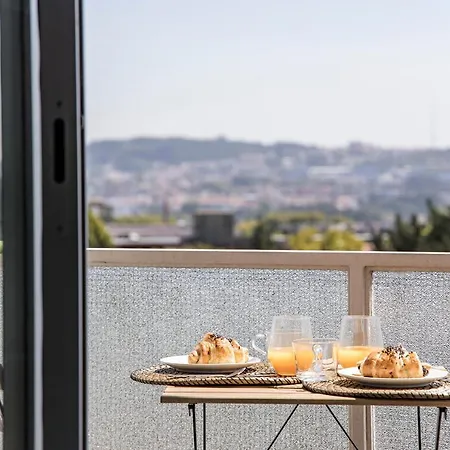 Elegant W/ Ac & Balcony By Lovelystay * Porto